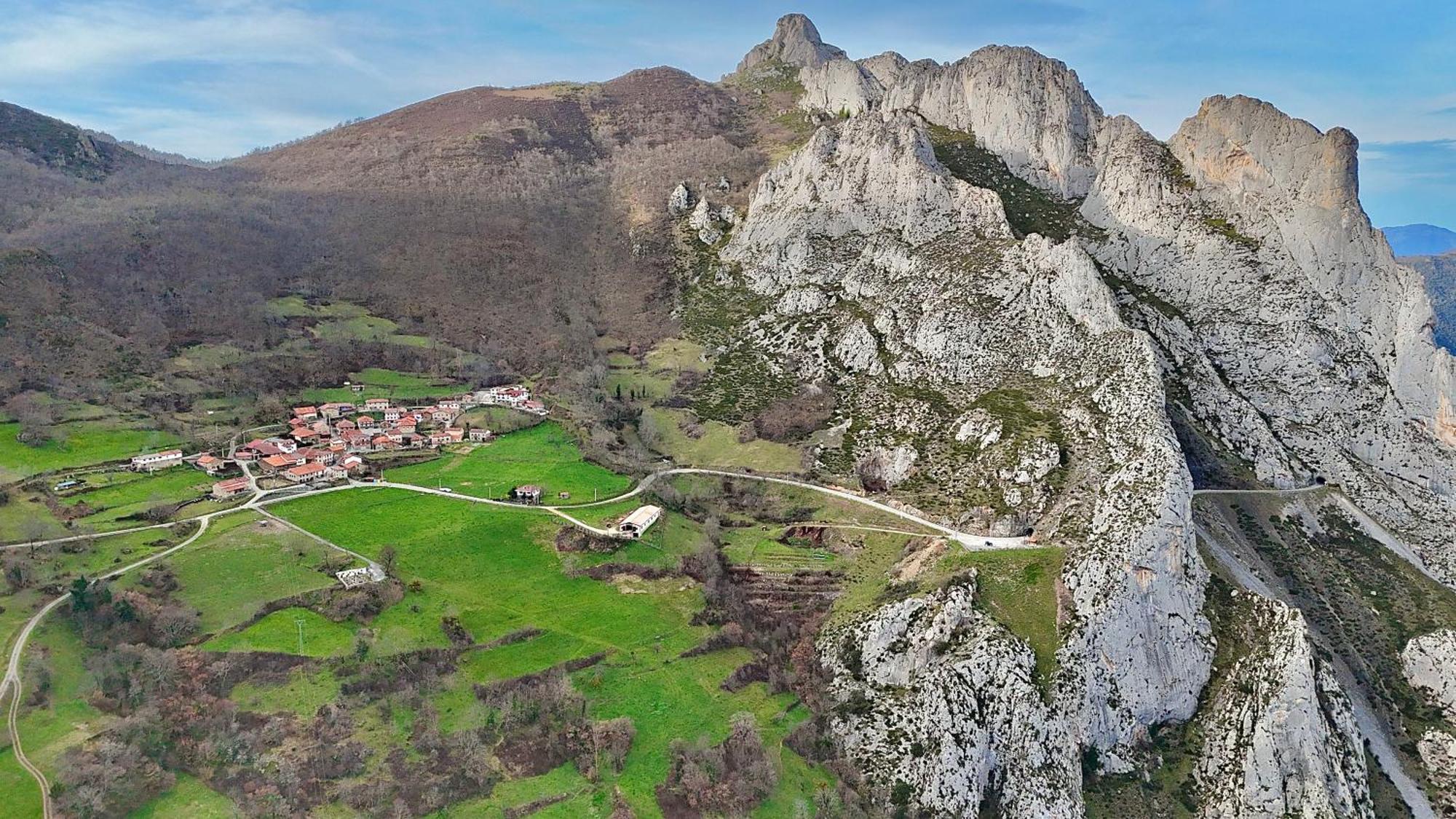 Hotel Rural El Sestil Dobres 外观 照片