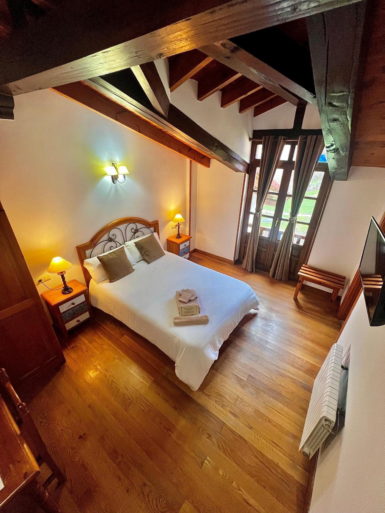 Hotel Rural El Sestil Dobres 外观 照片
