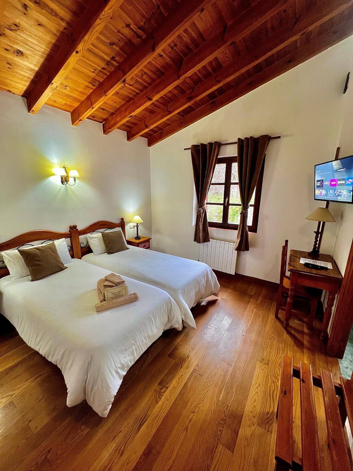 Hotel Rural El Sestil Dobres 外观 照片