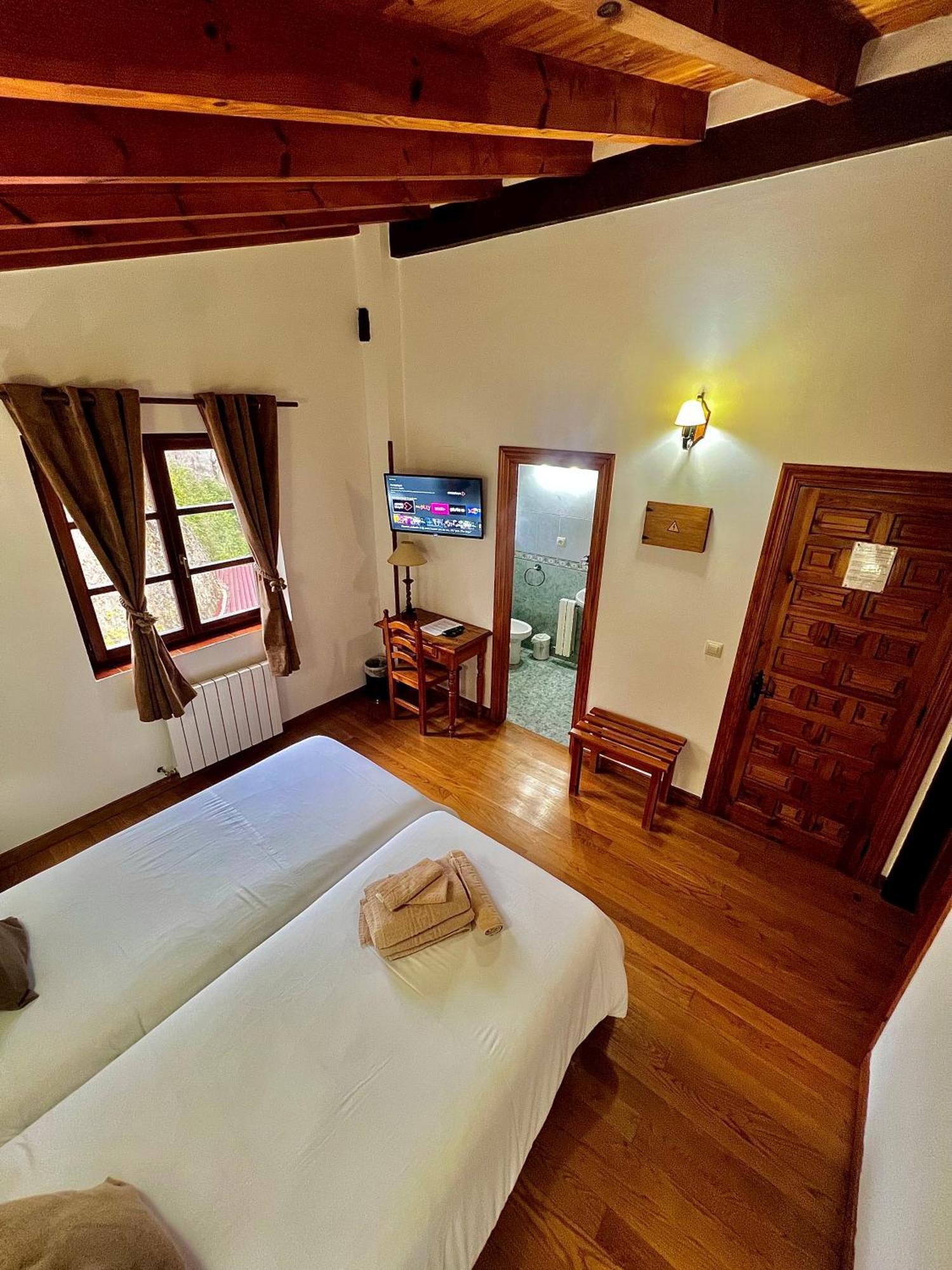 Hotel Rural El Sestil Dobres 外观 照片
