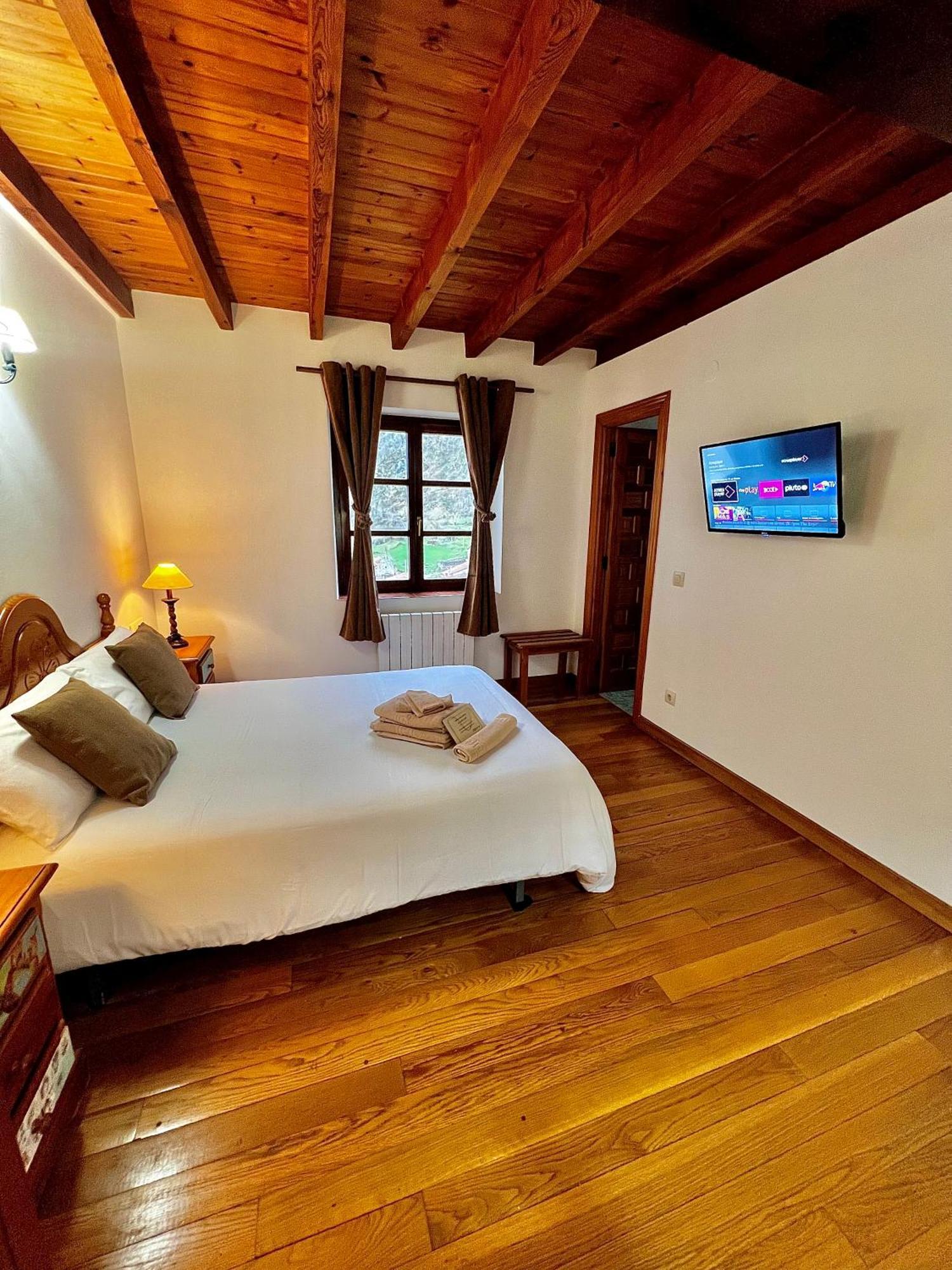 Hotel Rural El Sestil Dobres 外观 照片