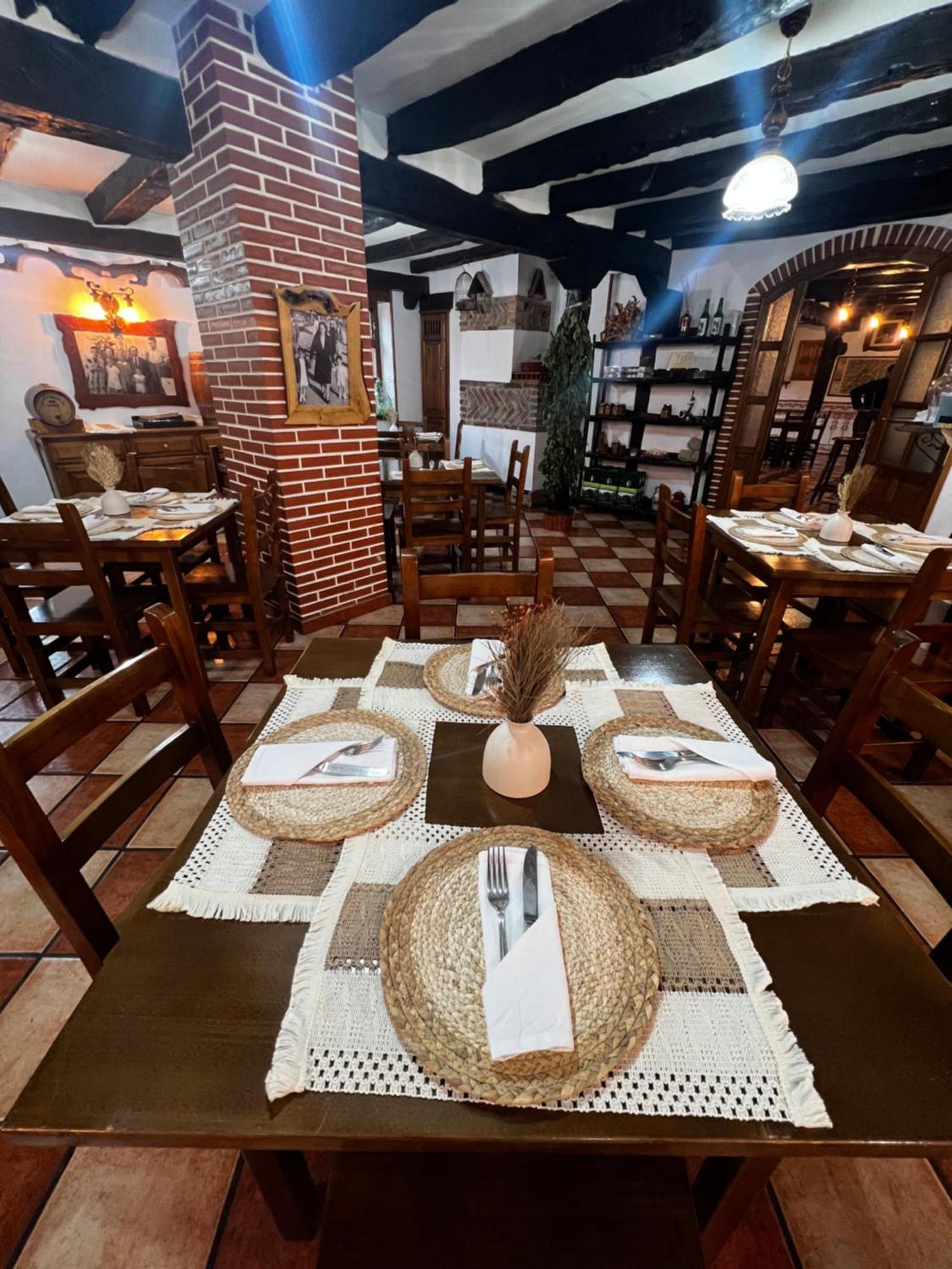 Hotel Rural El Sestil Dobres 外观 照片